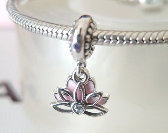 Pink Lotus Flower Dangle Charm se adapta a Pandora pulsera / regalo para ella / joyería hecha a mano para mujeres niña regalo 925 plata encanto europeo