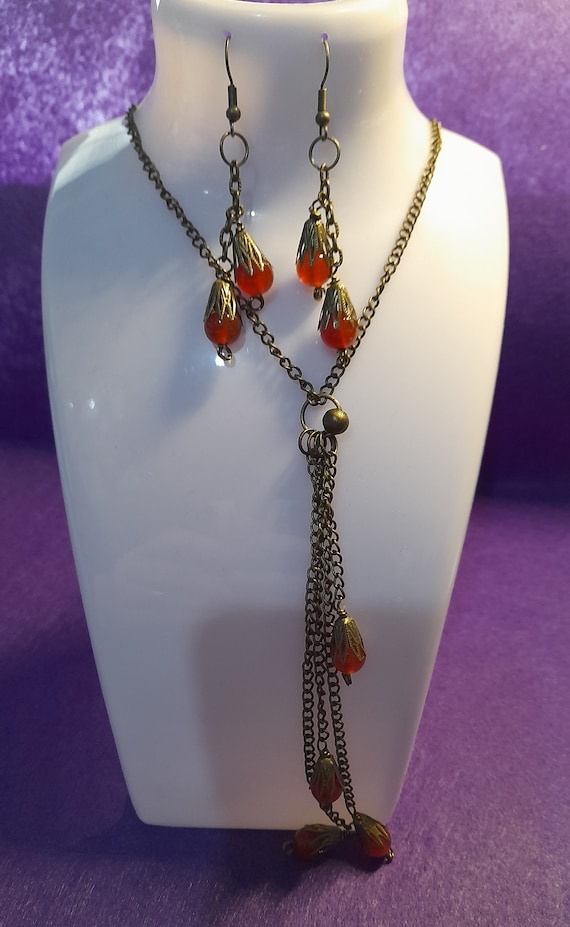 Necklace or earrings, Art Deco Style, Bronze alloy metal, 60cm long chain, Red Chalcedony or Lapis lazuli style.