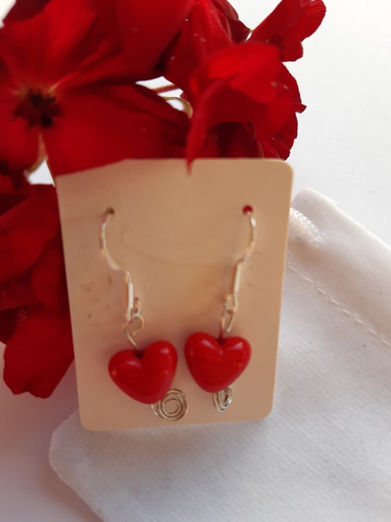 Heart  patterned earring. In velvet bag, Hypoallergenic Silver hook. In Gift Bag.