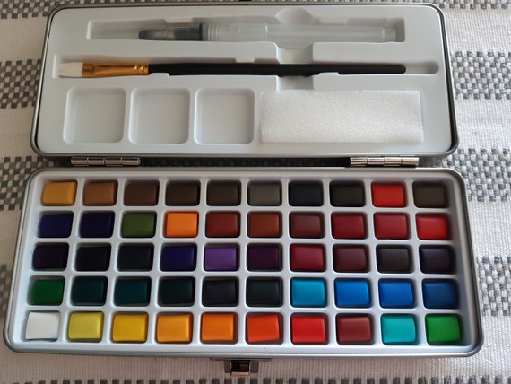 Watercolor Pain Set, Set of 50 colours (Half Pan), Solid Watercolor, Wide range of colours, With brushes, In metallic box, for Art Lovers