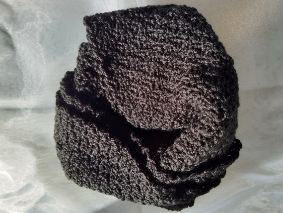 Shawl, Scarf, hand made in Crochet, black colour, acrylic yarn, so warm!