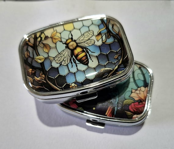 Colored Medicine Metal Container, Travel Cases, Jewelry Organizers, Small pill medicine box. One piece