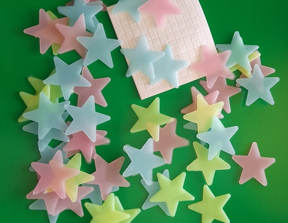 Pegatinas de pared de estrellas que brillan en la oscuridad, pegatinas de  pared 3D fluorescentes para niños, habitación de bebé, dormitorio,  decoración del hogar, decoración de fiesta y vacaciones -  México