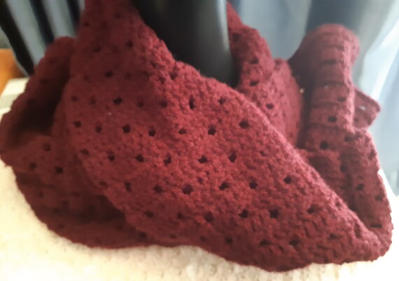 Burgundy Shawl, Crochet, handknitted, acrylic yarn, so warm! 128X 32size