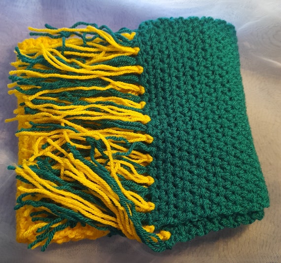 Green and Gold Scarf, Crocheted, Acrylic yarn, Fringed, 120X 20 cms