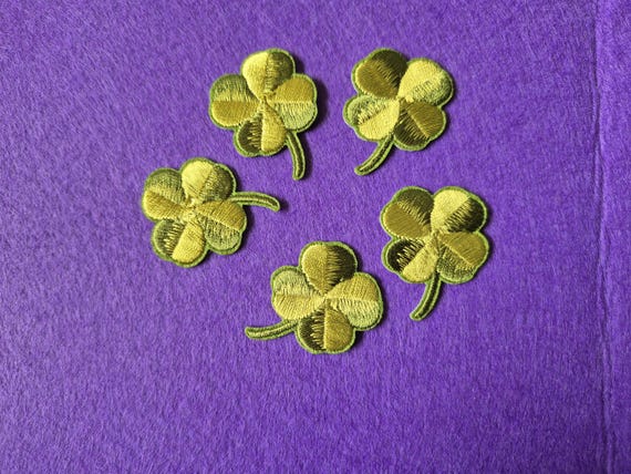 Embroidered Clover Cloth Patches Clothes, Sewing Supplies, DIY Accessories. 2 colours, 5 pieces