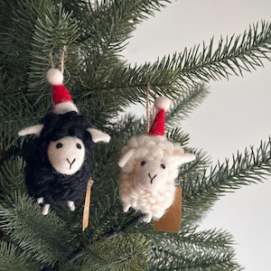 Felt Sheep Ornament with Christmas Hat, Jute String Loop, Christmas Ornament, Spring Decoration, Baby Sheep, Tree Hanging Decorations