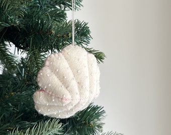 Felted Scallop Ornament, Wool Felt Christmas Ornament, Biodegradable Ornament, Tree Hanging Decoration