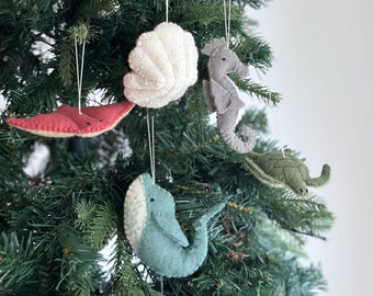 Felted Wool Sea Animal Ornament Set, Sea Horse, Scallop, Sea Turtle, Whale, Stingay, Set of 5, Christmas ornaments, Tree ornaments