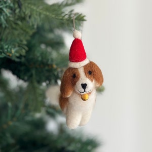 Felt King Charles Cavalier Dog Ornament, Needle Felted Dog Ornament, Christmas Decoration, Tree Ornament, Fair Trade with hat