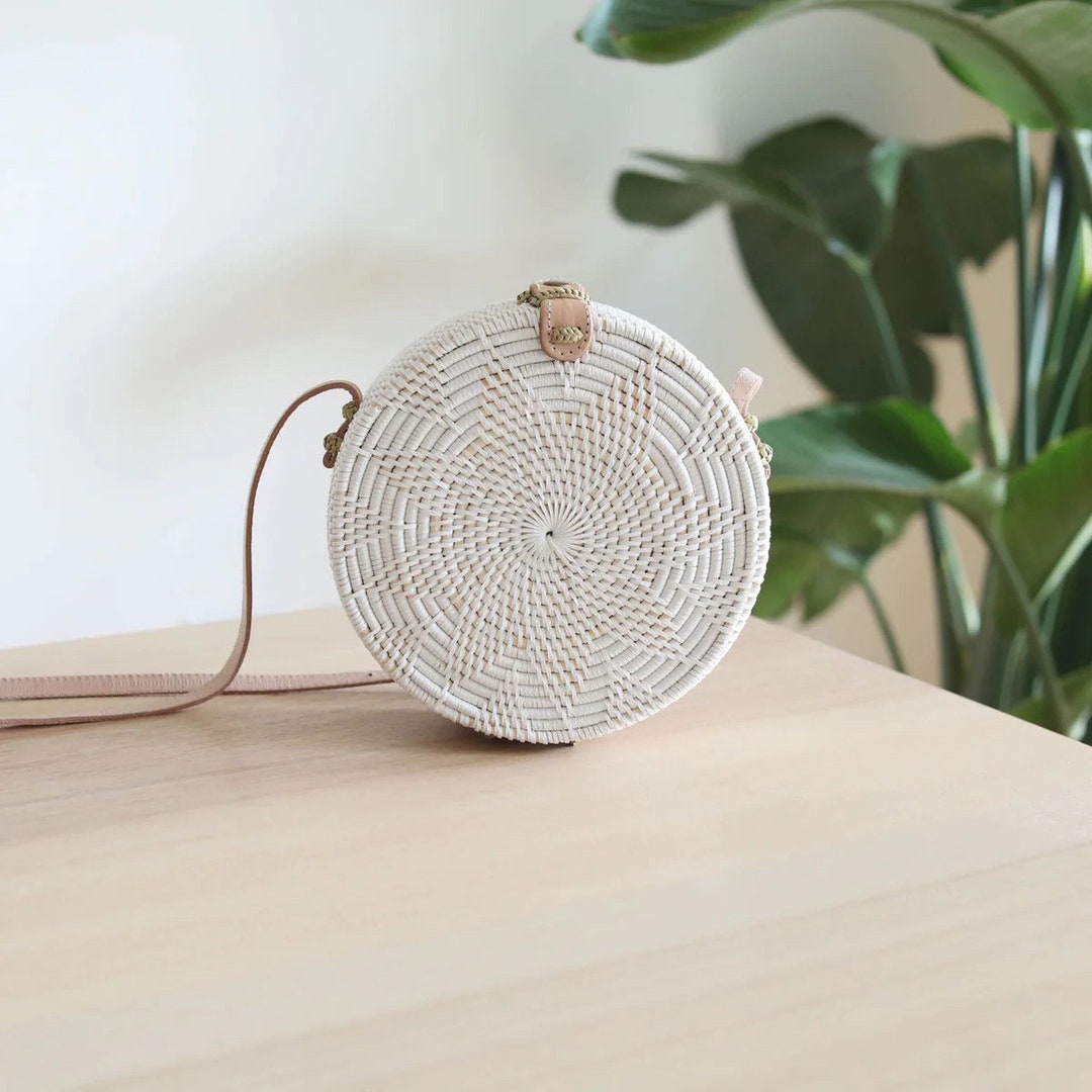 Oval Rattan Purse - White
