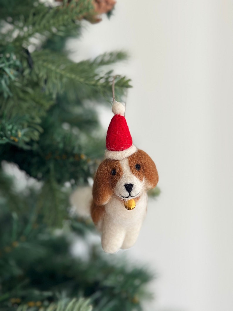 Felt King Charles Cavalier Dog Ornament, Needle Felted Dog Ornament, Christmas Decoration, Tree Ornament, Fair Trade with hat