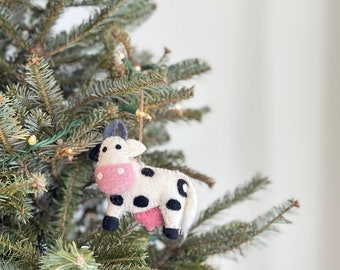 Filz Milchkuh Ornament mit Hanf Schnur befestigt, Filz Weihnachtsverzierung, biologisch abbaubar, Bauernhof Tier Ornament