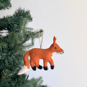 Fox Ornament, Red Fox Wool Felt ornament, Biodegradable ornament, Woodland Animal Decoration, Forest animal ornament *SALE*