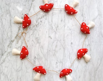 Felt Mushroom Garland, Mother's Day Gift, Party Banner