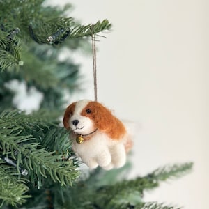Felt King Charles Cavalier Dog Ornament, Needle Felted Dog Ornament, Christmas Decoration, Tree Ornament, Fair Trade no hat