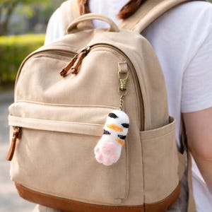 Porte-clés patte de chat en feutre, patte de chat feutrée à l'aiguille, cadeau pour les amoureux des chats, breloque fermeture éclair patte de chat, breloque voiture biodégradable, déco de sac minou