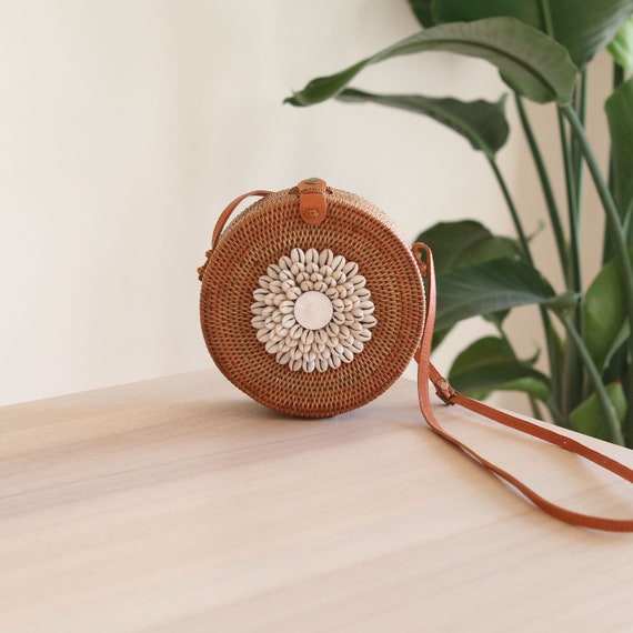 Handwoven Round Rattan Bag Shoulder Leather Straps Natural Chic Hand Naturalneo 56ce2e801f86