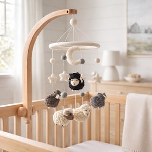 Móvil de oveja gris para bebé, decoración de habitación infantil, oveja de fieltro de lana, regalo para baby shower, móvil de cuna, móvil para cuna, regalo para habitación infantil.