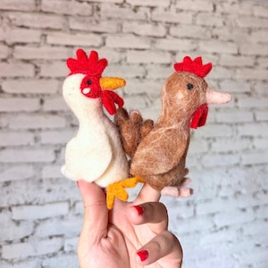 Chicken Finger Puppet, Easter Stocking Stuffer, Waldorf Toy, Speech Therapy Aid, Ratatouille