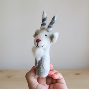 Goat Felt Finger Puppet, Barnyard Wool Felt Toys, Farm Animal Puppets, Pretend Play, Storytelling Props