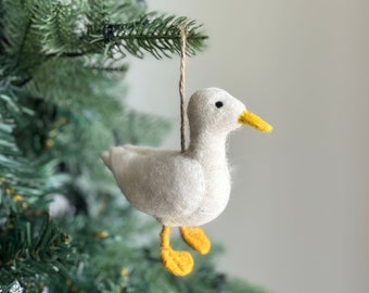 Felt Duck Ornament with hemp string attached, Mother's Day Gift, Spring Decor, Needle felted Decor, Tree Ornament, Christmas Ornament