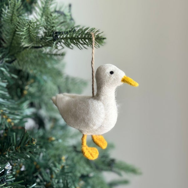 Felt Duck Ornament with hemp string attached, Mother's Day Gift, Spring Decor, Needle felted Decor, Tree Ornament, Christmas Ornament