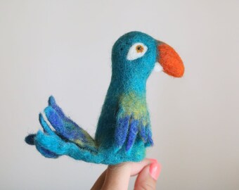 Tropical Bird Finger Puppets Set of 5 - Parrot Finger Puppets, Flamingo Finger Puppet, Felt Toucan, Felt Eagle, Wardolf Inspired Toys