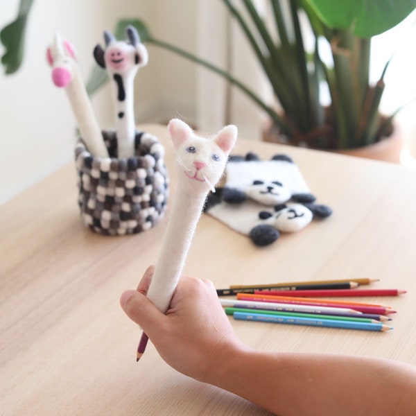 Handmade Wool Felt Cat Pen Cover - Eco-friendly Apple Pencil Holder, Pencil Topper with Playful Details, Non-slip & Biodegradable