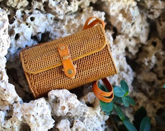 Bali Rattan Crossbody Bag - Small Mailer, Handmade in Bali, Straw Bag, Wicker Bag, Bali Rattan Bag