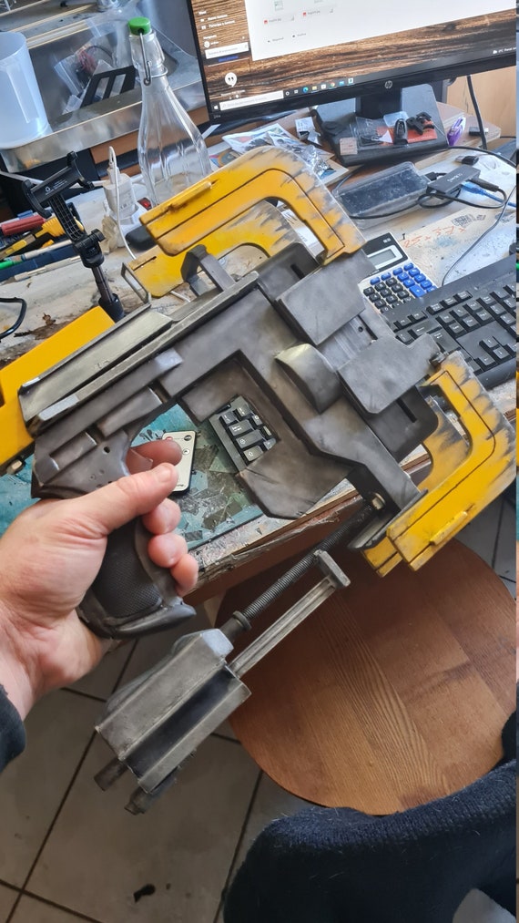 DEAD SPACE プラズマカッター 1/1レプリカ フィギュア Dead Space