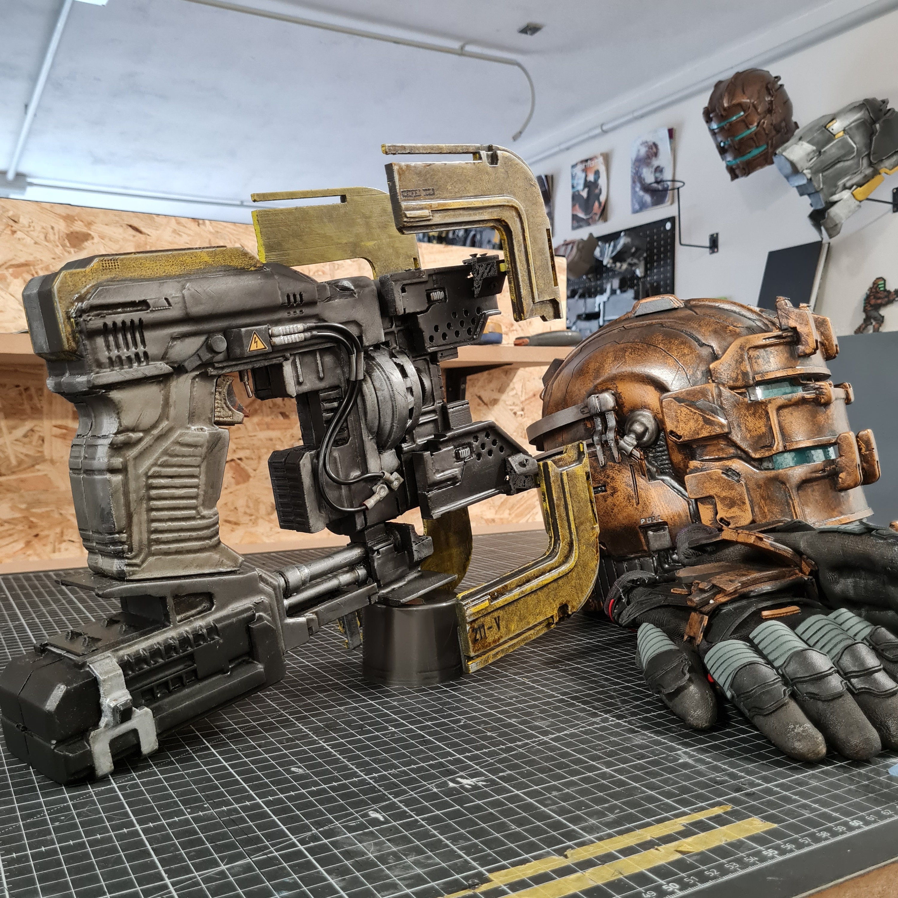 dead space 3 plasma cutter replica