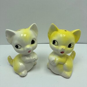 Vintage Yellow Cat Salt And Pepper Shakers Japan**Free Shipping*