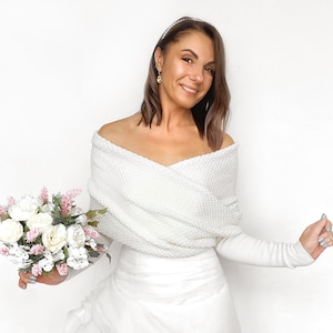 Pull de mariée bambou blanc crème, haussement d'épaules tricoté, veste convertible, boléro de mariage, tenue vestimentaire, veste de mariée, écharpe tricotée avec bras image 2