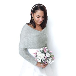 Pull de mariée vert sauge, haussement d'épaules tricoté, veste de mariage convertible, boléro de mariage, tenue vestimentaire, veste de mariée, écharpe tricotée avec bras light gray