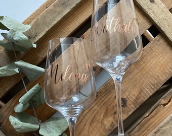 Personalisiertes Weinglas mit Name, Wunschtext, JGA, Hochzeit, Braut, Geschenkidee, Weißweinglas, Muttertag,Valentinstag,Hochzeitsgeschenk