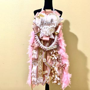 Homecoming Deluxe Senior Mum