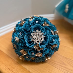 Rose Bouquet for Quinceañera/Sweet 16