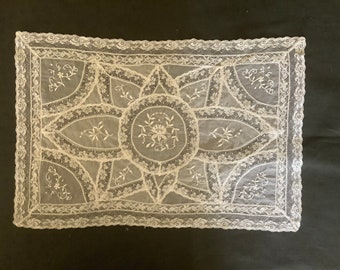 Exceptionnel Antique Normandy lace tray cloth.