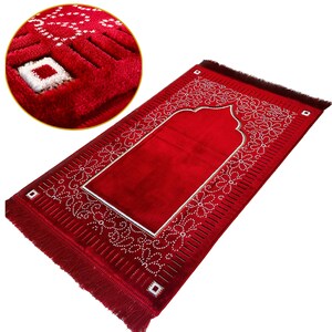 New Mihrab Style Velvet Prayer Rug (750g)-Large Prayer Mat / Janamaz  |  Size: 110 x70 cm - Made in Turkey