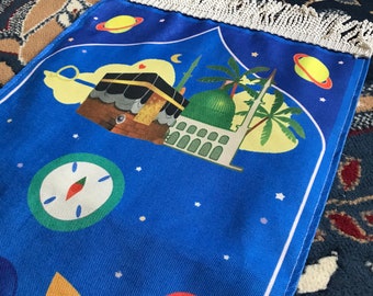 Green & Blue Rocket | Childrens Salah Sejadah Mat Lined Kaaba & Fancy Rocket Cartoon Style Kids Prayer Rug 