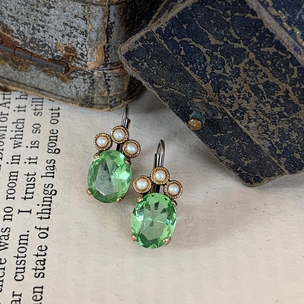 Elegant Victorian Style Peridot Crystal Earrings