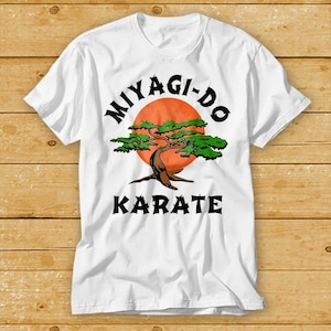 Karate Kid T-Shirt MIYAGI - DO Movie Daniel Cobra Kai TV 80 Retro Gift Tee 2005