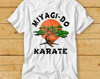 Karate Kid T-Shirt MIYAGI - DO Movie Daniel Cobra Kai TV 80 Retro Gift Tee 2005