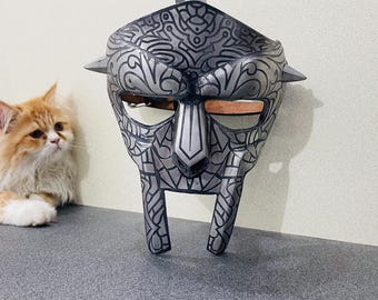 錆びたMF DOOMマスク 狂気の悪役 スチールフェイスアーマー 中世の手