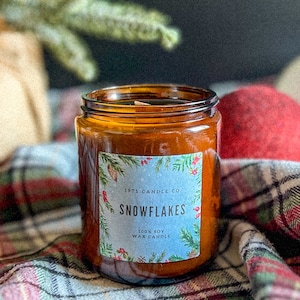 Snowflakes Wood Wick Soy Candle + Soy wax melt