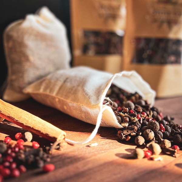 Winter Stovetop Potpourri | Orange, Cinnamon, Clove & Allspice Simmer Mix
