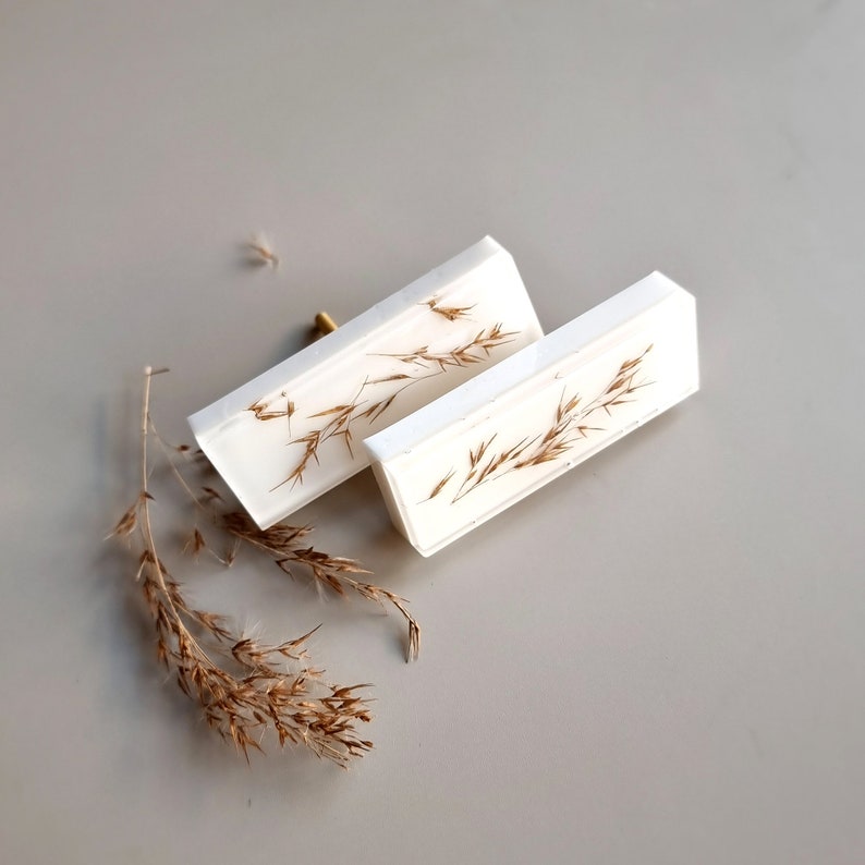 Add a charming touch to your cabinets and furniture with our handcrafted rustic green drawer knobs and oat drawer pulls. These unique pieces will enhance the look of any space, bringing a natural and organic feel to your home decor.