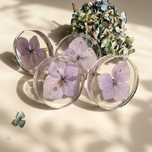 Pomo para muebles con diseño de flor de hortensia: tirador redondo de resina para cajón
