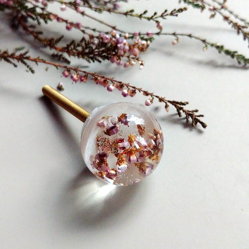 small sphere knobs with dried flowers of pink heather, boho crystal ball handles for little princes, elegant spherical drawer pulls green 